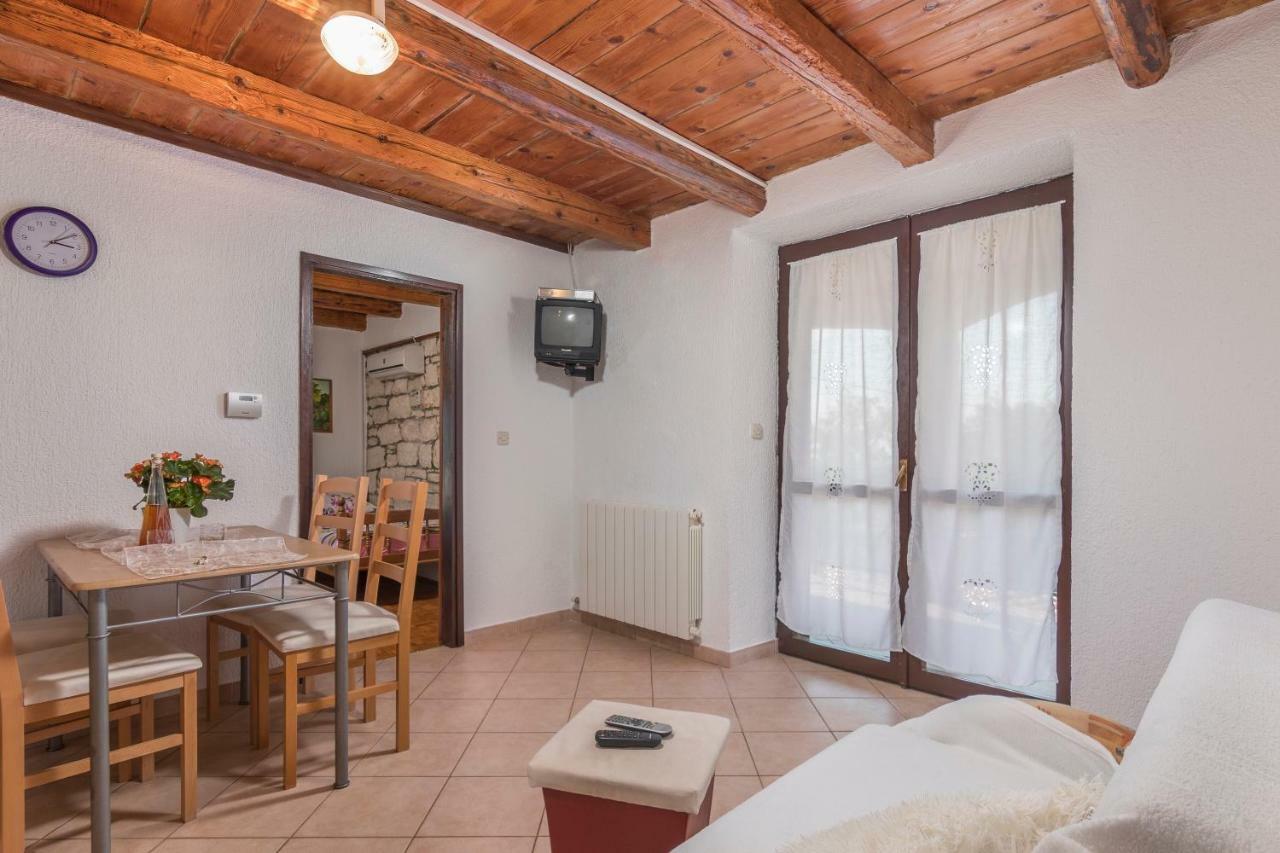Apartmani Zikovic Пореч Екстериор снимка